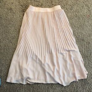 Soft pink pleated skirt